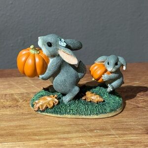 🍂 Charming Tails “Pumpkin’s First Pumpkin” Figurine # 85/411 Fitz & Floyd